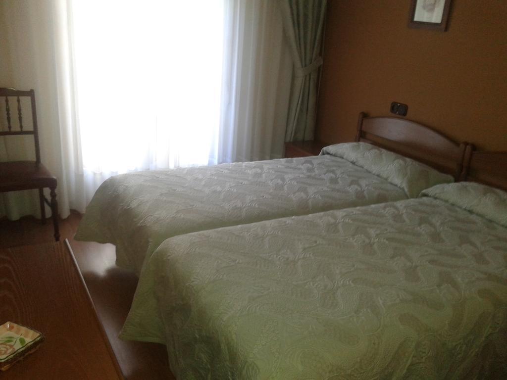 Hostal Les Bedules Oseja de Sajambre Esterno foto